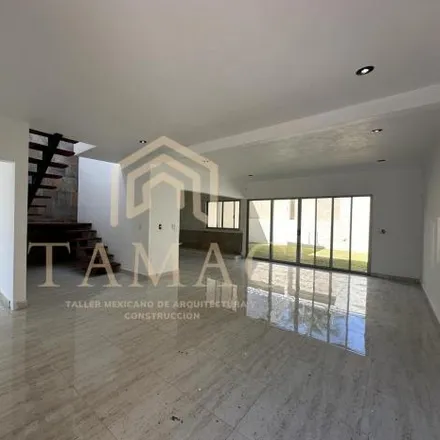 Buy this 4 bed house on Terraza Ahuatlán in Lomas de Tzompantle, 62130 Tetela Del Monte