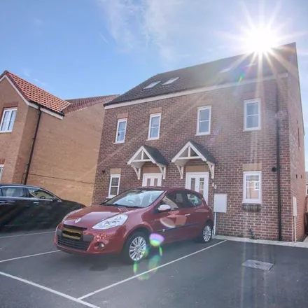 Rent this 3 bed duplex on Bourne Morton Drive in Ingleby Barwick, TS17 5FH