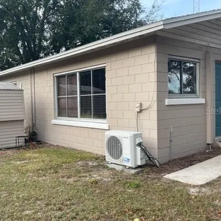 Buy this 2 bed house on 647 Sandy Point Road in Polk County, FL 33827