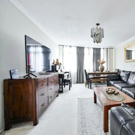 Image 2 - Lerry Close, London, W14 9PJ, United Kingdom - Apartment for sale