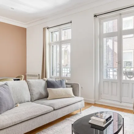 Rent this 3 bed apartment on Calle del Prado in 26, 28014 Madrid