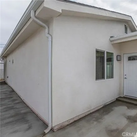 Rent this 3 bed house on 6838 Shoshone Ave in California, 91406