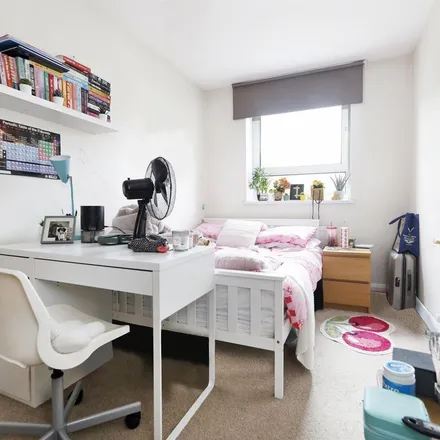 Rent this 4 bed apartment on Galleywall Road in South Bermondsey, London