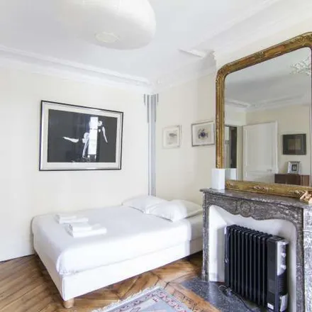 Image 8 - 9 Rue Germain Pilon, 75018 Paris, France - Apartment for rent