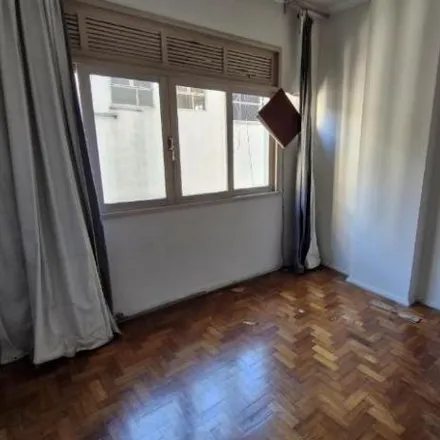 Rent this 2 bed apartment on Rua Visconde de Sepetiba in Centro, Niterói - RJ