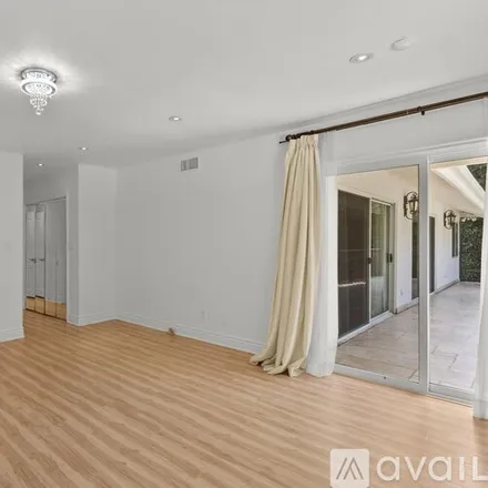 Image 2 - 150 Bronwood Avenue - House for rent