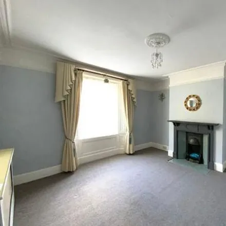 Image 2 - Sunbury Hill, Torquay, TQ1 3EU, United Kingdom - House for rent