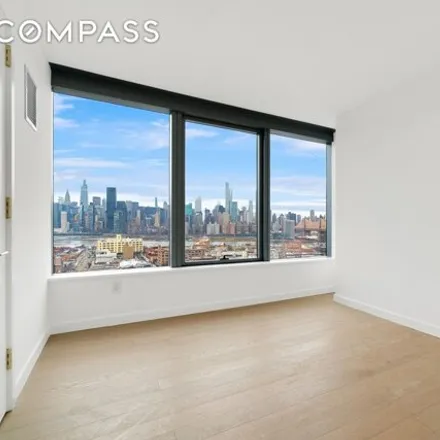 Image 9 - Skyline Tower, 23-15 44th Drive, New York, NY 11101, USA - Condo for rent