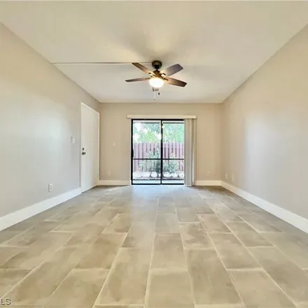 Image 4 - Summerlin Road, Fort Myers, FL 33919, USA - Condo for rent