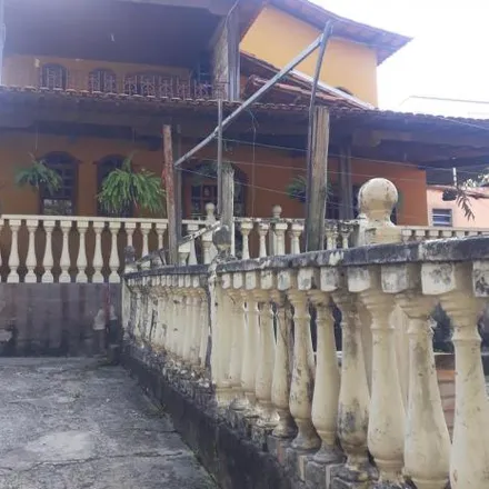Buy this 5 bed house on Praça Doutor Paulo Pinheiro Chagas in Eldorado, Contagem - MG