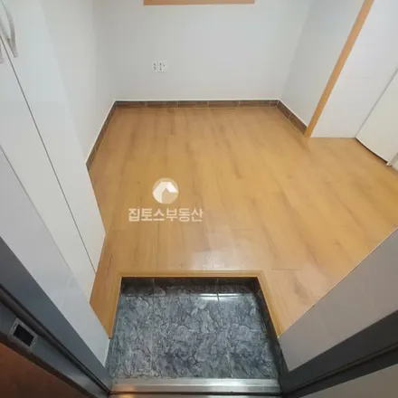 Rent this studio apartment on 서울특별시 광진구 화양동 46-30