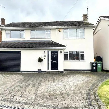 Buy this 4 bed house on The Warren in Billericay, CM12 0LN