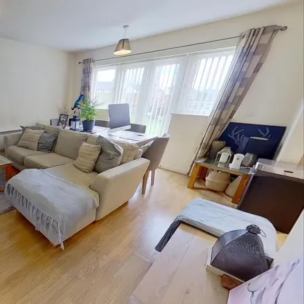 Rent this 1 bed apartment on 47 Old Oak Drive in Leeds, LS16 5HB