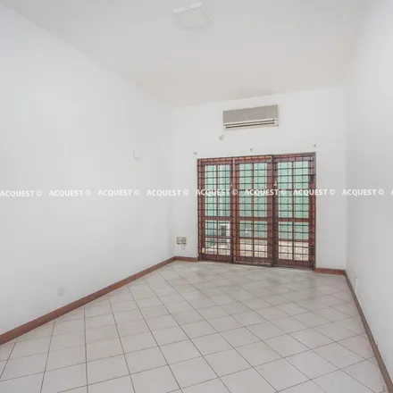 Rent this 5 bed apartment on Colombo Fort in Olcott Mawatha, Fort