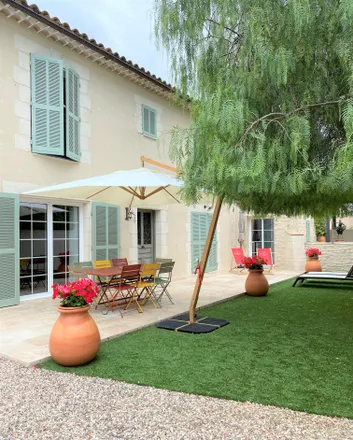 Rent this 3 bed house on 3047 Avenue de la Résistance in 83000 Toulon, France