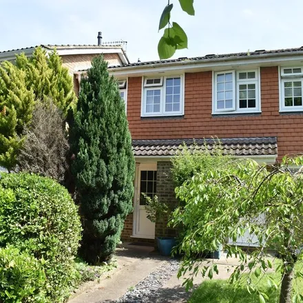 Rent this 2 bed townhouse on 90 Hillcrest in Weybridge, KT13 8EB