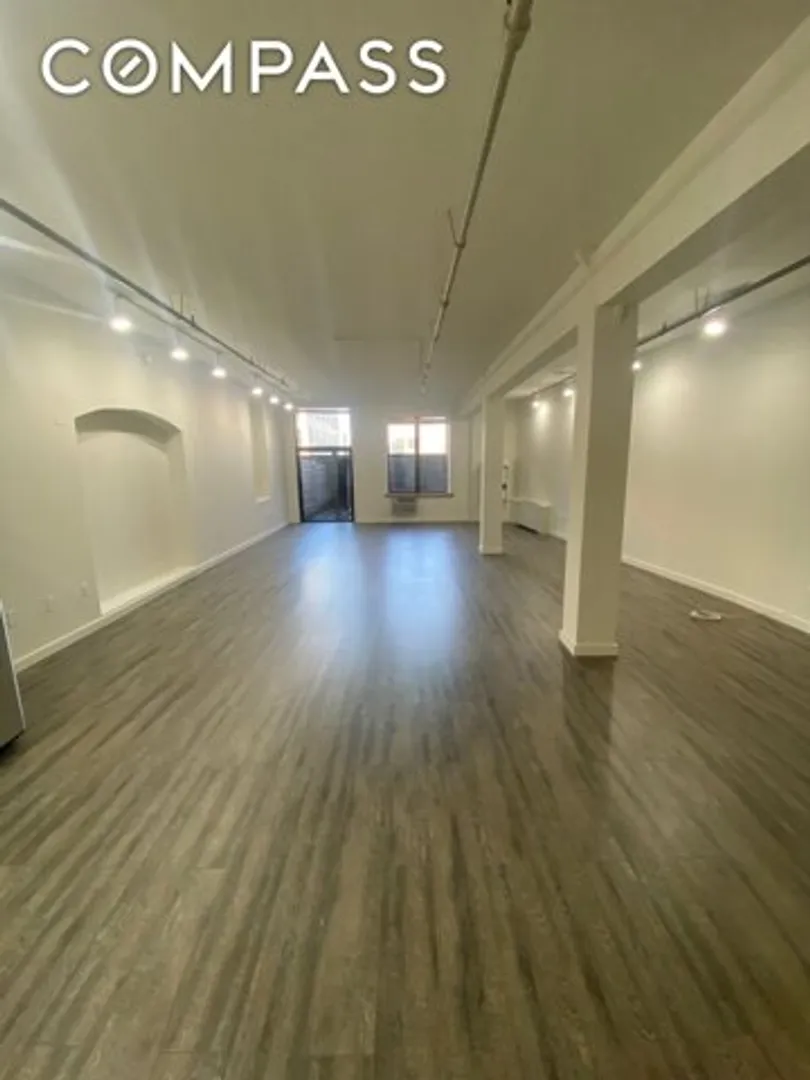 DUMBO Historic District, Plymouth Street, New York, NY 11201, USA | Studio house for rent