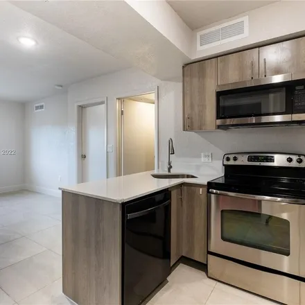Image 5 - 400 Northeast 137th Street, North Miami, FL 33161, USA - Apartment for rent
