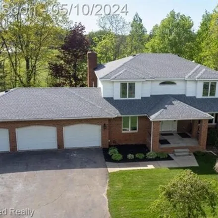 Image 2 - Rolling Meadows Golf Course, Sutton Road, Northfield Township, MI 48178, USA - House for sale