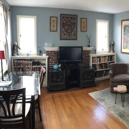 Rent this 2 bed apartment on Bethesda in MD, 20814
