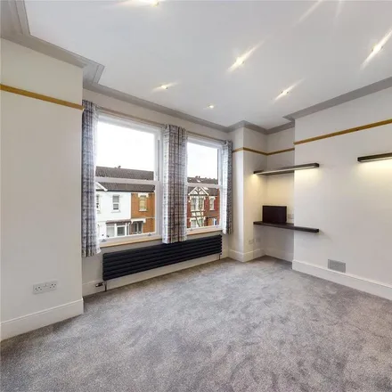 Image 2 - 30 Carlyle Road, London, W5 4BL, United Kingdom - Apartment for rent