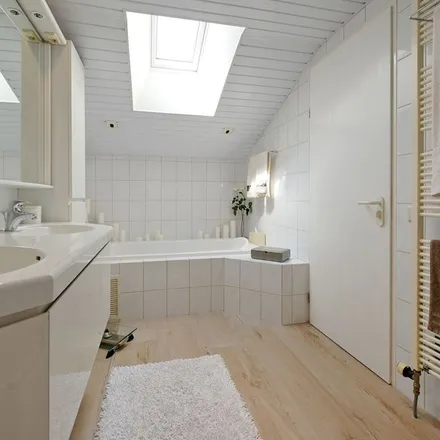 Rent this 4 bed apartment on Oude Delft 219 in 2611 HD Delft, Netherlands