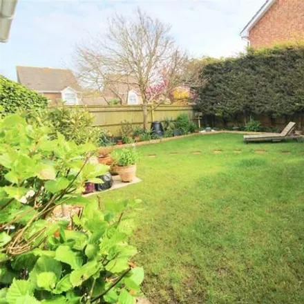 Image 7 - Chiltern Close, Eastbourne, BN23 8HD, United Kingdom - House for sale