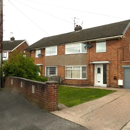 Rent this 3 bed duplex on Millwood Road in Doncaster, DN4 9DA