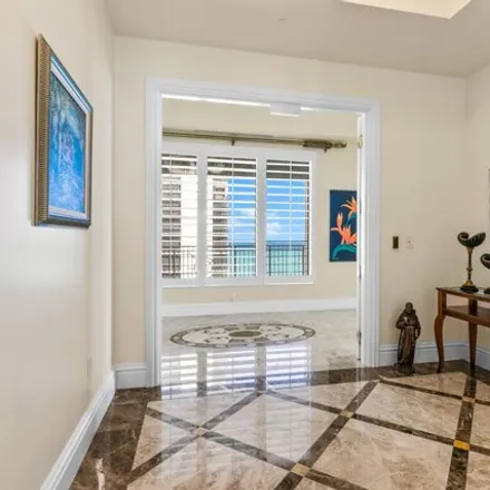 Image 6 - 5280 North Ocean Drive, Palm Beach Isles, Riviera Beach, FL 33404, USA - Condo for sale