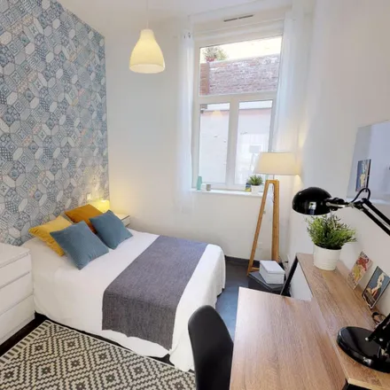 Rent this 5 bed room on 14 bis Rue de Wazemmes in 59024 Lille, France