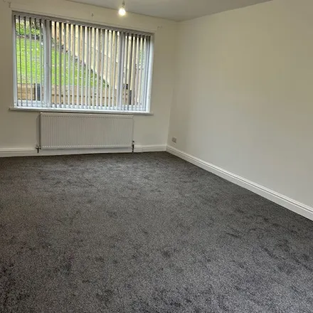 Rent this 3 bed duplex on Tinshill Mount in Leeds, LS16 7BA