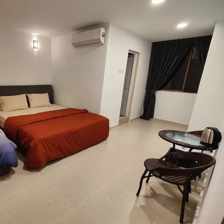 Rent this 4 bed apartment on Kuala Lumpur in Jalan Sultan Hishamuddin, 50000 Kuala Lumpur