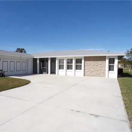 Rent this 3 bed house on Oakland Hills Road in Rotonda, Charlotte County