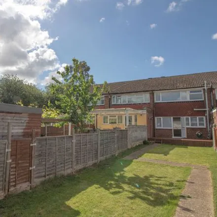 Image 4 - Westfield Close, Cheshunt, EN8 7EY, United Kingdom - Townhouse for rent