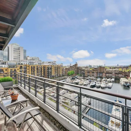 Image 3 - Jacana Court, Star Place, London, E1W 1AF, United Kingdom - Apartment for rent