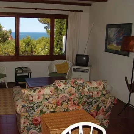 Rent this 4 bed house on 17212 Palafrugell