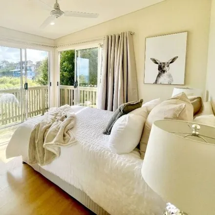 Rent this 4 bed house on Brisbane City QLD 4025