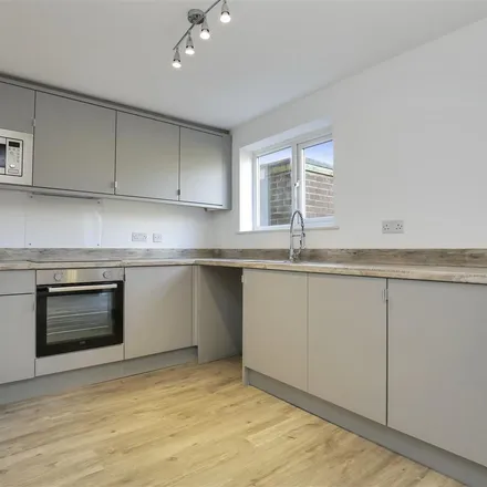 Image 5 - Burnstones, Newcastle upon Tyne, NE5 2DZ, United Kingdom - Apartment for rent