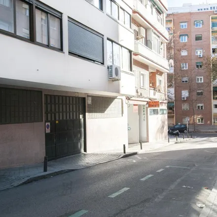 Rent this 3 bed apartment on Madrid in Calle de Alonso Castrillo, 19