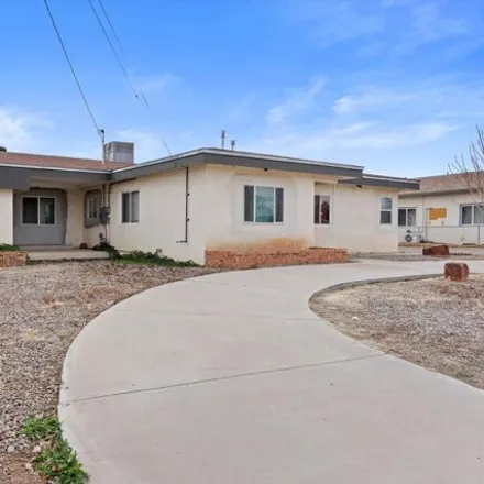 Image 2 - 1009 Camino del Llano, Belen, NM 87002, USA - House for sale