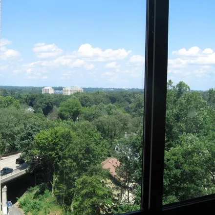 Image 3 - The Riviera at Chevy Chase, 4242 East-West Highway, Bethesda, MD 20815, USA - Apartment for rent