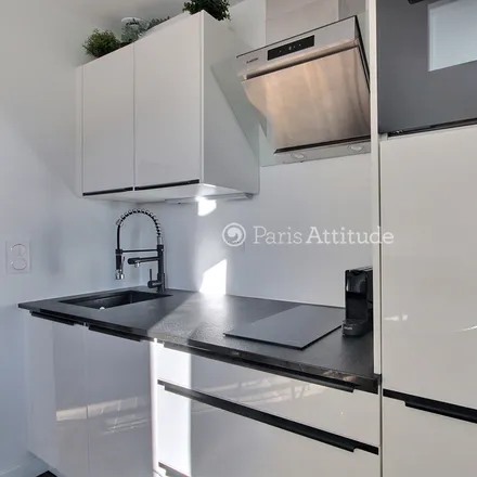 Image 6 - 12 Rue des Petits Carreaux, 75002 Paris, France - Apartment for rent