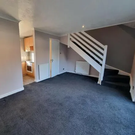 Image 4 - Martyrs Place, Bishopbriggs, G64 1UF, United Kingdom - House for rent