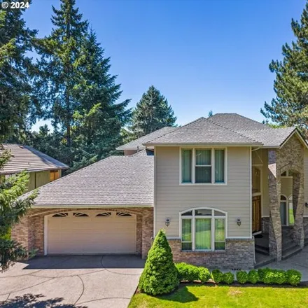 Buy this 3 bed house on 7545 Southwest 91st Avenue in Tigard, OR 97223