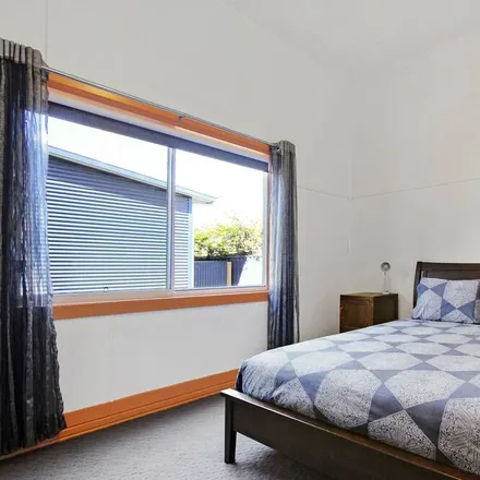 Rent this 2 bed house on Lakes Entrance VIC 3909