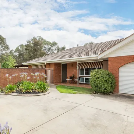 Rent this 2 bed townhouse on Union Road in Lavington NSW 2641, Australia