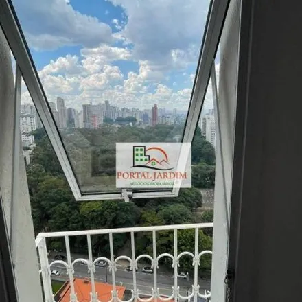 Rent this 3 bed apartment on Rua Padre Vieira in Jardim, Santo André - SP