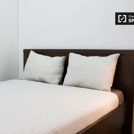 Rent this 3 bed room on Carrer de Guifré in 10, 08001 Barcelona