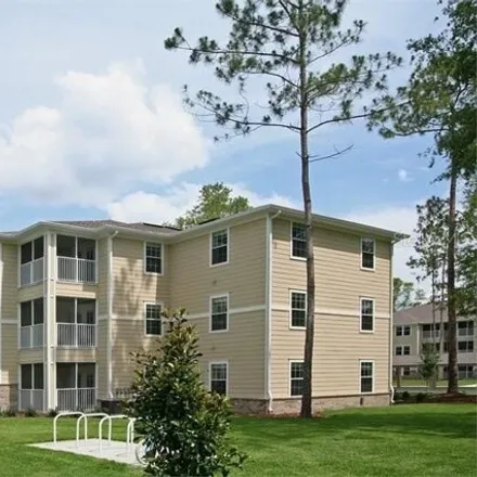 Buy this 1 bed condo on 433 Southwest 5th Road in Alachua County, FL 32607