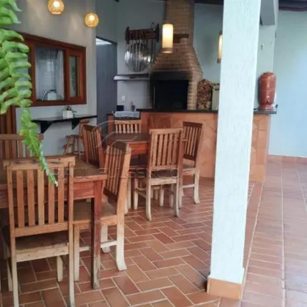 Buy this 4 bed house on Rua Cabo Frio in Champagnat, Londrina - PR